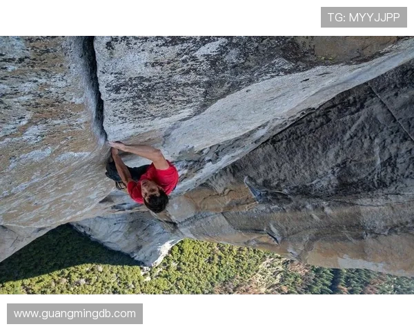 南京极限运动队在攀岩联赛中的精彩表现与节奏分析