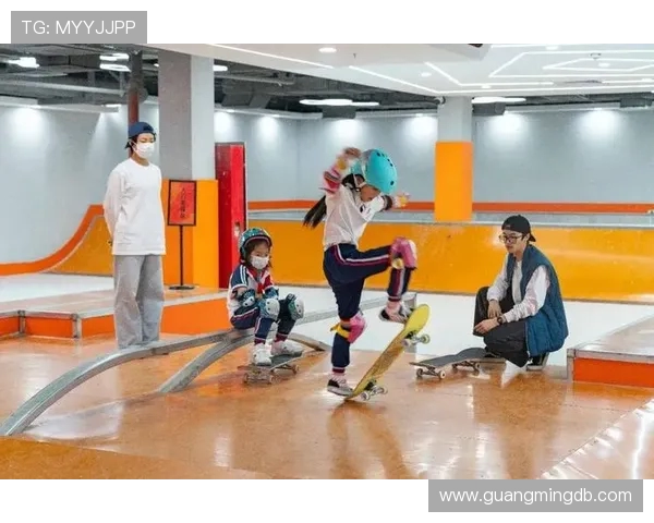 南京滑板队荣登滑板战术排行榜第一名引领潮流与创新 南京滑板队荣登滑板战术排行榜第一名引领潮流与创新