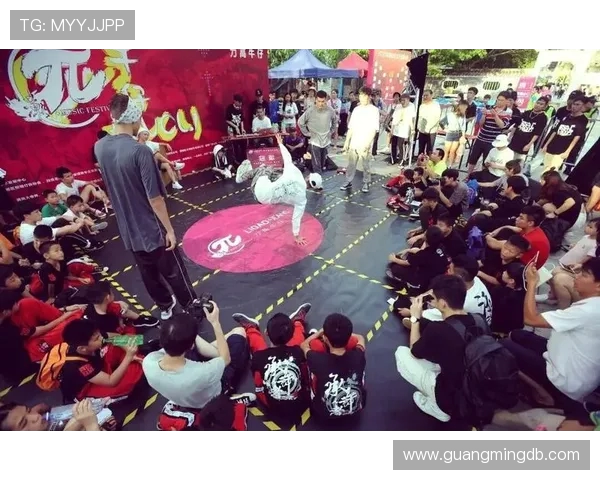 杭州街舞队的力量与激情：探索街舞文化的魅力与影响