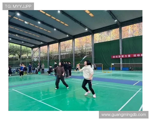 深圳羽毛球队与杭州羽毛球队耐力较量赛后分析与总结 深圳羽毛球队与杭州羽毛球队耐力较量赛后分析与总结