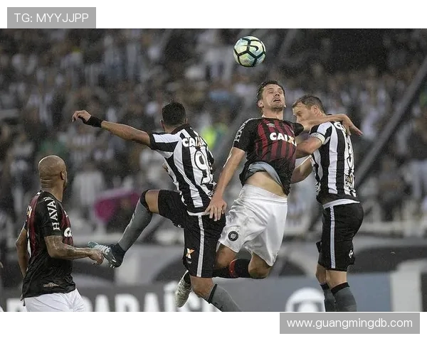 克鲁塞罗主场迎战巴西国际双方争夺联赛重要积分之战