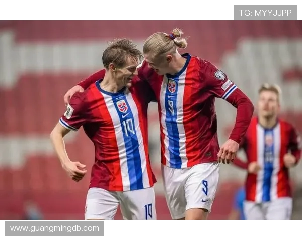 厄德高助力球队崛起展现非凡才华引发全球关注与期待 厄德高助力球队崛起展现非凡才华引发全球关注与期待