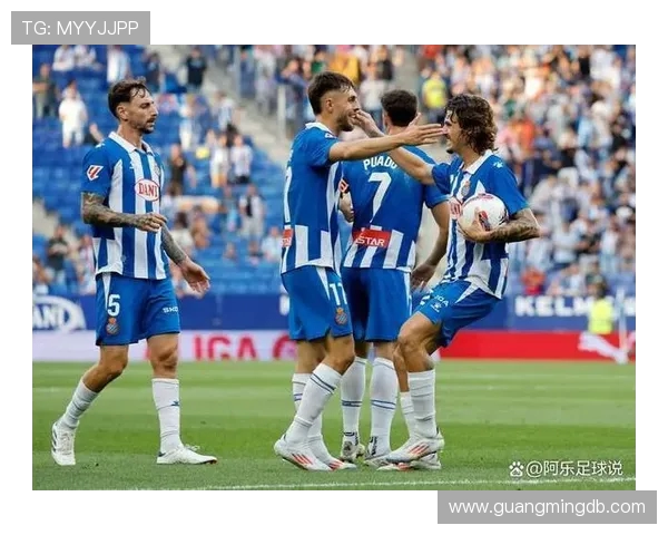 巴迪与赫尔辛基的精彩对决揭示足球战术与团队合作的魅力 巴迪与赫尔辛基的精彩对决揭示足球战术与团队合作的魅力