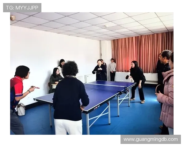 激情四溢的八对八足球比赛展现团队协作与竞技精神的完美结合 激情四溢的八对八足球比赛展现团队协作与竞技精神的完美结合